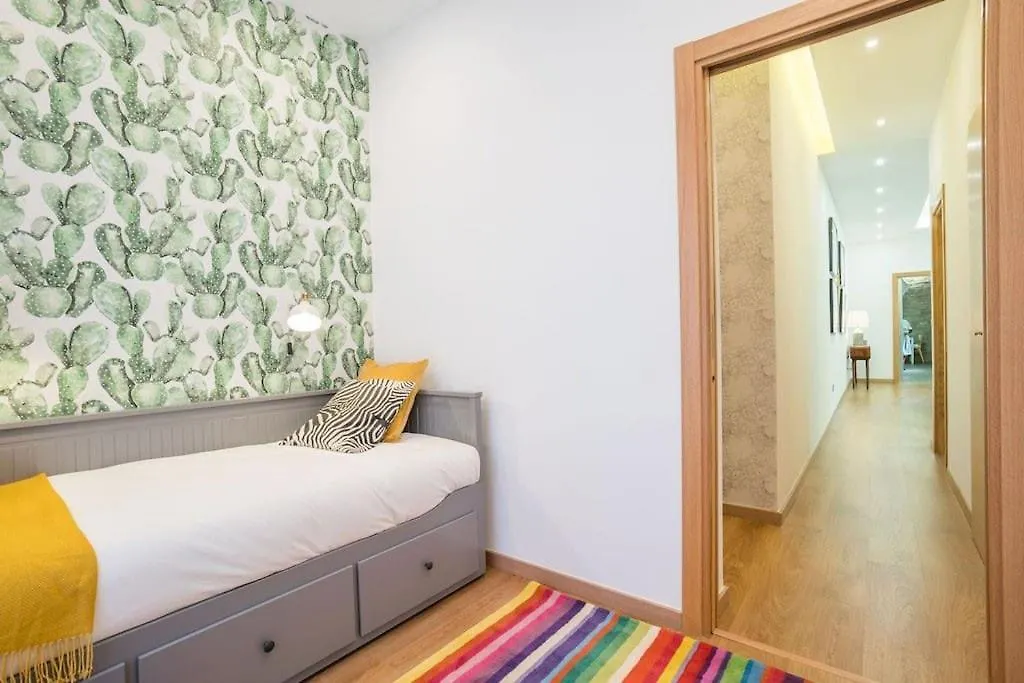Lisbon Lapa Flat W/ Patio Apartamento