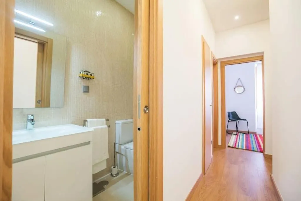 Lisbon Lapa Flat W/ Patio Apartamento